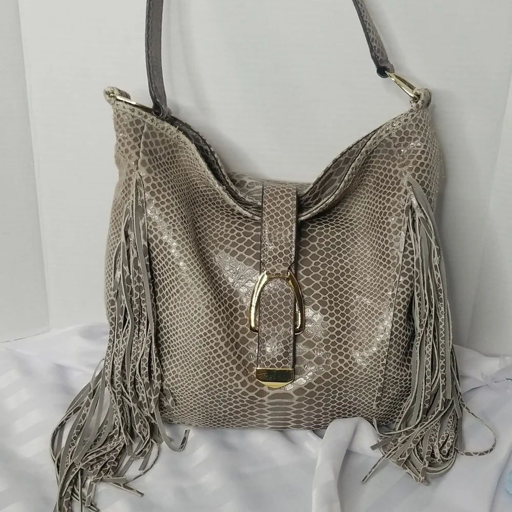 G.I.L.I. LEATHER FRINGE HOBO BAG IN GREY SNAKE EMBOSSED